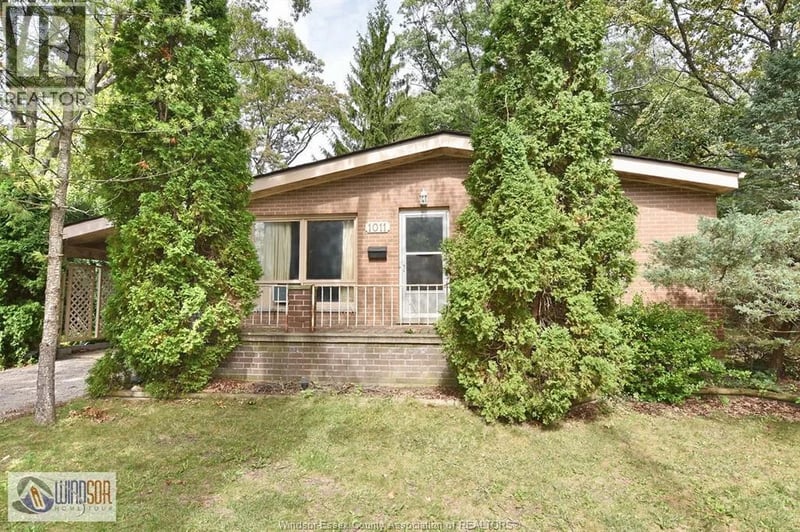 1011 Laurier, LaSalle, Ontario, N9J1N2, LaSalle, Ontario — photo 1 of 5