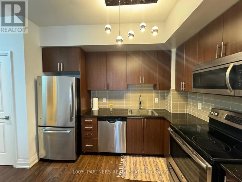 #607 7171 Yonge Street, Markham (Thornhill), Ontario, L3T0C5, Markham (Thornhill), Ontario — photo 1 of 5