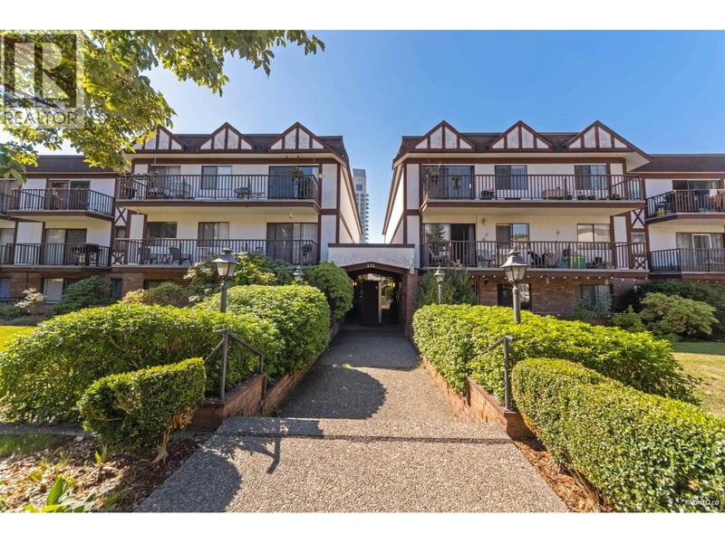 #107 131 4TH Street, North Vancouver, British Columbia, V7M3C8, North Vancouver, British Columbia — photo 1 of 5