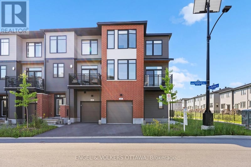 631 Corporal Private, Ottawa, Ontario, K1X0M7, Ottawa, Ontario — photo 1 of 5