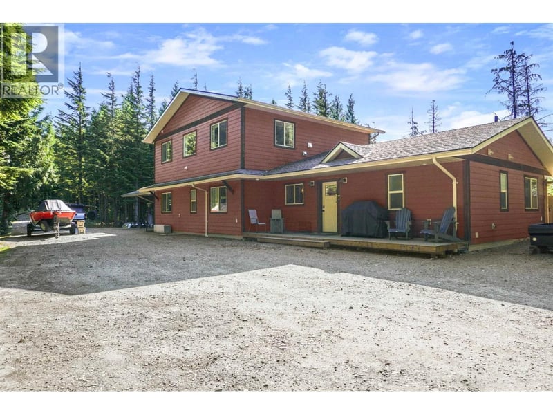 152 DEWBERRY Street, Kitimat, British Columbia, V8C0A1, Kitimat, British Columbia — photo 1 of 5