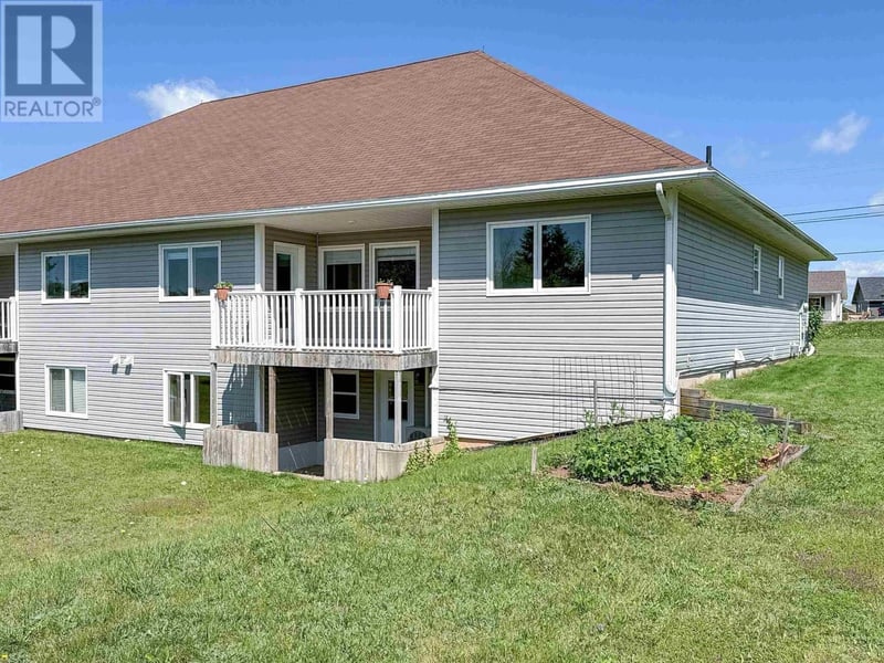 54 Ferry Road, Cornwall, Prince Edward Island, C0A1H4, Cornwall, Prince Edward Island — photo 1 of 5