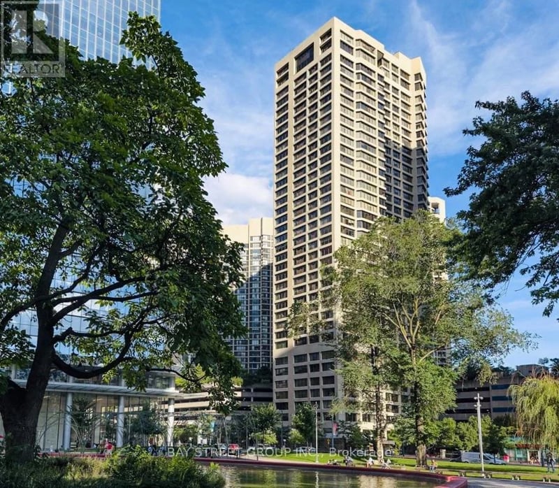 #606 55 Harbour Square, Toronto (Waterfront Communities), Ontario, M5J2L1, Toronto (Waterfront Communities), Ontario — photo 1 of 5