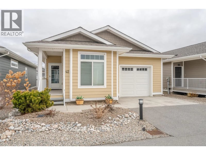 #42 351 Warren Avenue West, Penticton, British Columbia, V2A3N2, Penticton, British Columbia — photo 1 of 5