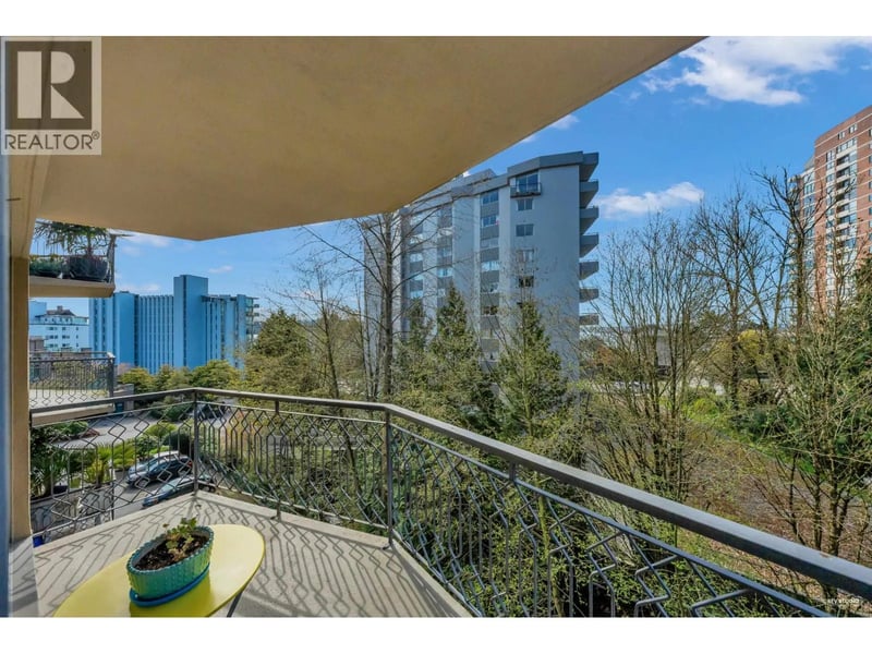#404 1930 MARINE Drive, West Vancouver, British Columbia, V7V1J8, West Vancouver, British Columbia — photo 1 of 5