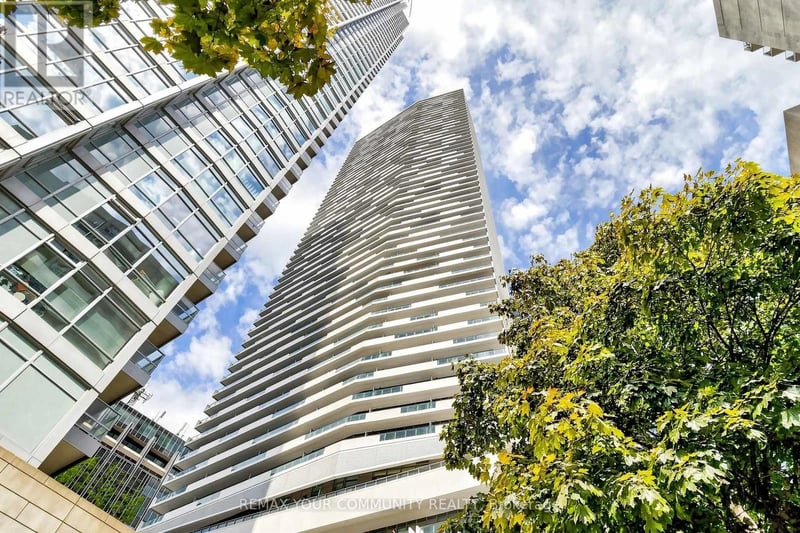 #2709 2221 Yonge Street, Toronto (Mount Pleasant West), Ontario, M4S2B8, Toronto (Mount Pleasant West), Ontario — photo 1 of 5