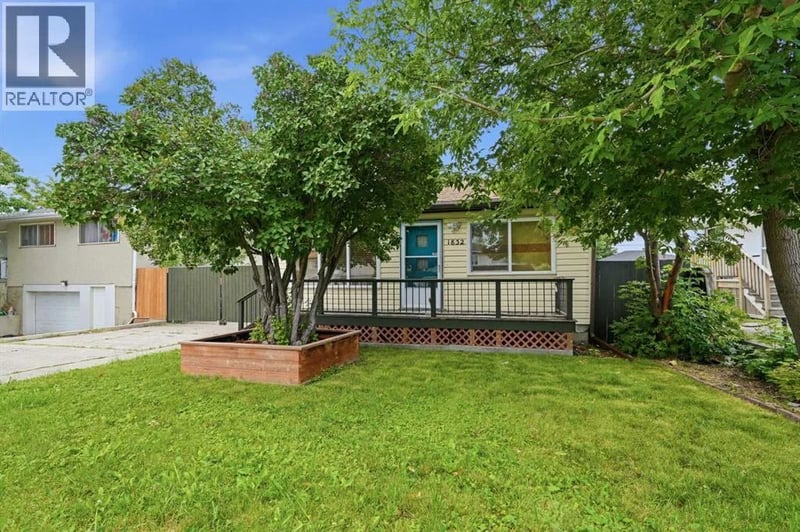 1832 43 Street Southeast, Calgary, Alberta, T2B1G9, Calgary, Alberta — photo 1 of 5