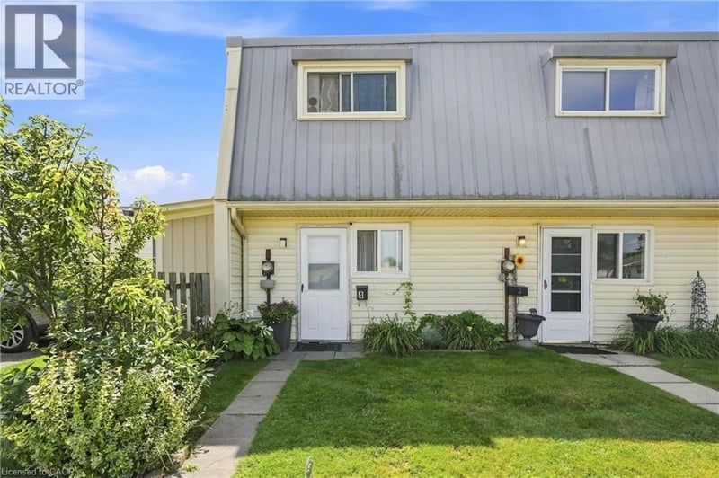 #4 8646 WILLOUGHBY Drive, Niagara Falls, Ontario, L2G6X7, Niagara Falls, Ontario — photo 1 of 5