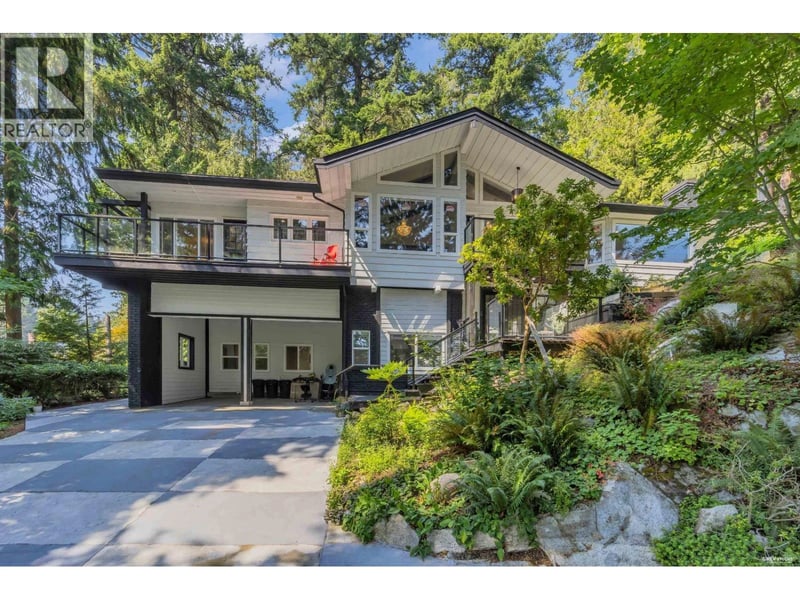 4621 CAULFEILD Drive, West Vancouver, British Columbia, V7W1E9, West Vancouver, British Columbia — photo 1 of 5