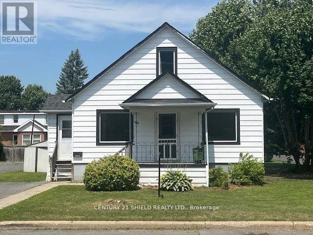 513 Fourth Street East, Cornwall, Ontario, K6H2J7, Cornwall, Ontario — photo 1 of 5