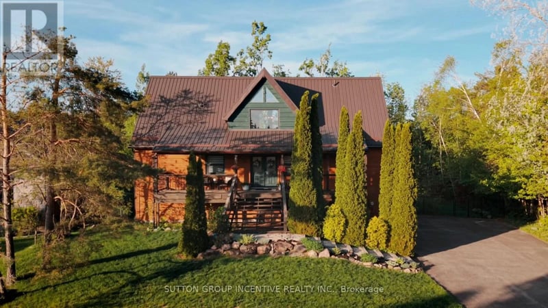 17 Bridle Path, Oro-Medonte (Horseshoe Valley), Ontario, L0L2L0, Oro-Medonte (Horseshoe Valley), Ontario — photo 1 of 5