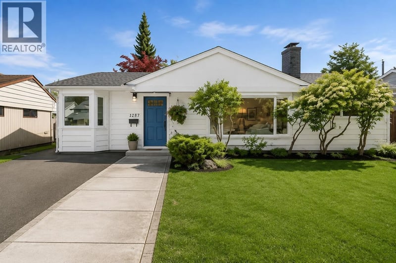 1287 15TH Street, North Vancouver, British Columbia, V7P1N1, North Vancouver, British Columbia — photo 1 of 5