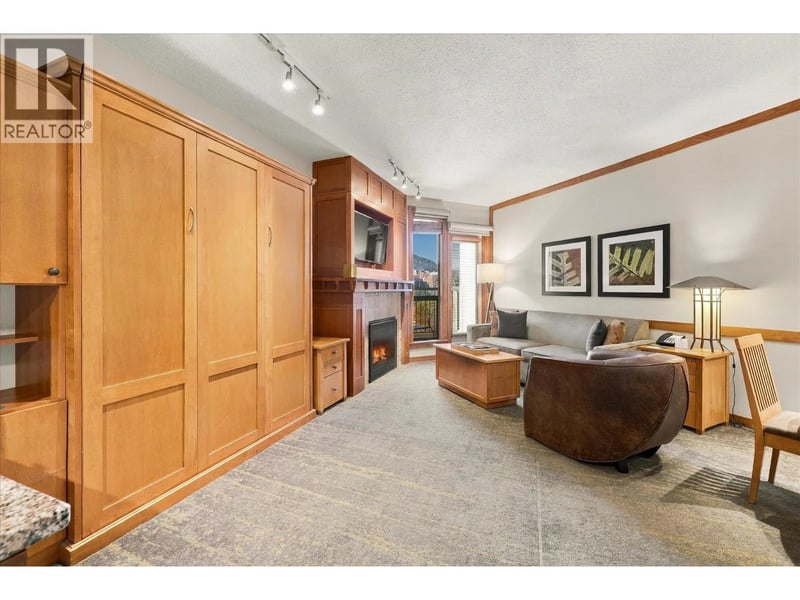 #520 4320 SUNDIAL Crescent, Whistler, British Columbia, V8E1G6, Whistler, British Columbia — photo 1 of 5