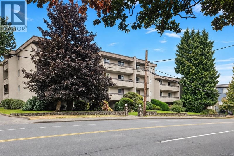 #216 3235 Quadra Street, Saanich, British Columbia, V8X1G4, Saanich, British Columbia — photo 1 of 5