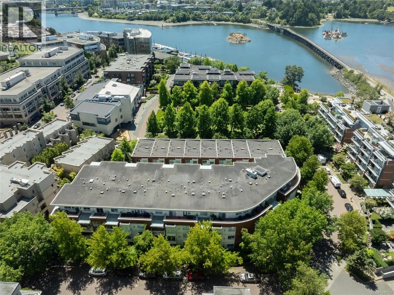 #201 380 Waterfront Crescent, Victoria, British Columbia, V8T5K3, Victoria, British Columbia — photo 1 of 5