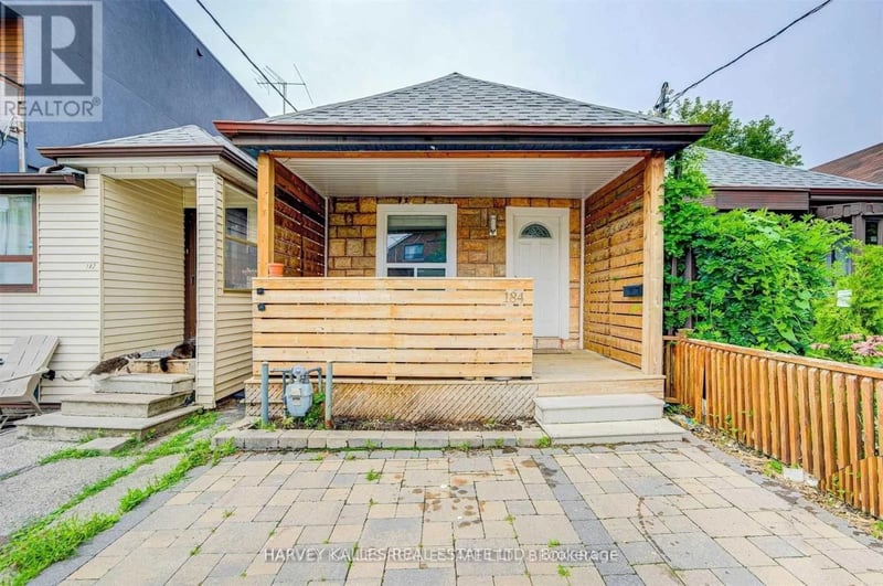 #Lower 184 Cedric Avenue, Toronto (Oakwood Village), Ontario, M6C3X8, Toronto (Oakwood Village), Ontario — photo 1 of 5