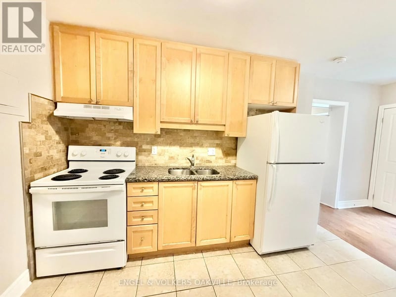 #112 15 Thirty Third Street, Toronto (Long Branch), Ontario, M8W3G7, Toronto (Long Branch), Ontario — photo 1 of 5