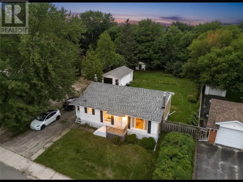 1321 Barrydowne Road, Greater Sudbury, Ontario, P3A3V9, Greater Sudbury, Ontario — photo 1 of 5