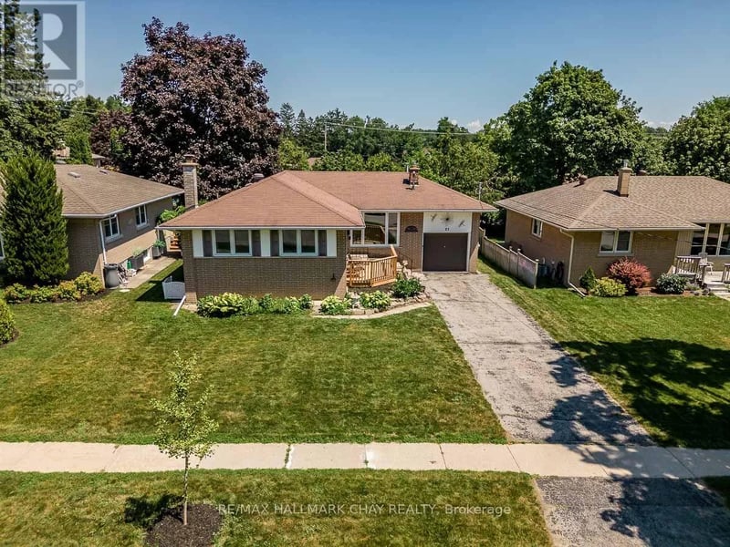 23 Downsview Drive, Barrie (Codrington), Ontario, L4M4P7, Barrie (Codrington), Ontario — photo 1 of 5