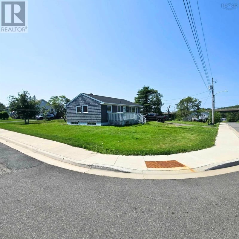 7 Cartwright Street, North Sydney, Nova Scotia, B2A3G7, North Sydney, Nova Scotia — photo 1 of 5