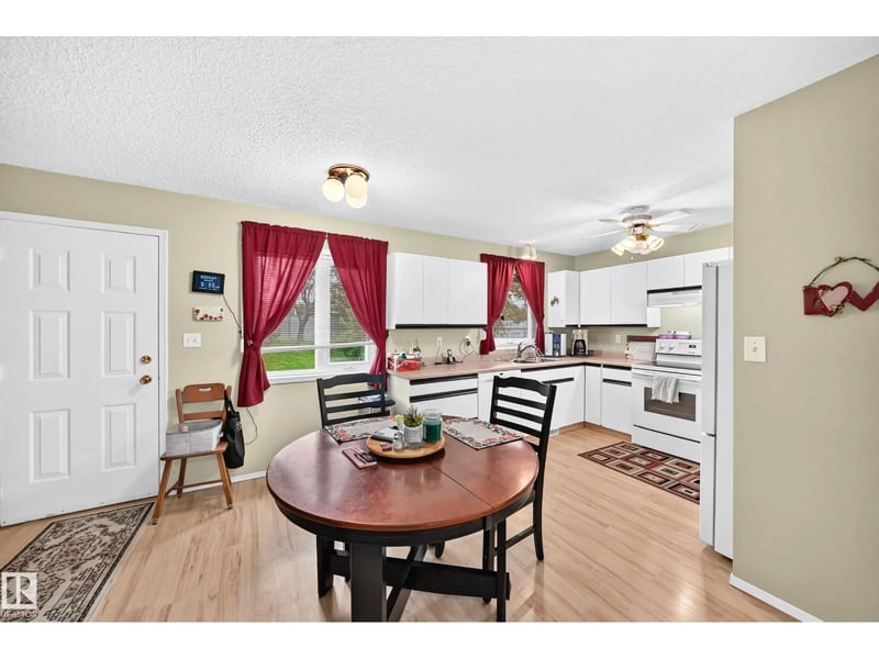 4319 27 ST NW, Edmonton, Alberta, T6T1G7, Edmonton, Alberta — photo 1 of 5