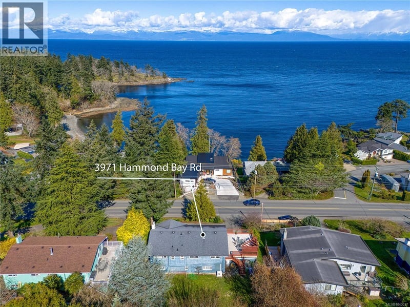 3971 Hammond Bay Road, Nanaimo, British Columbia, V9T1G4, Nanaimo, British Columbia — photo 1 of 5