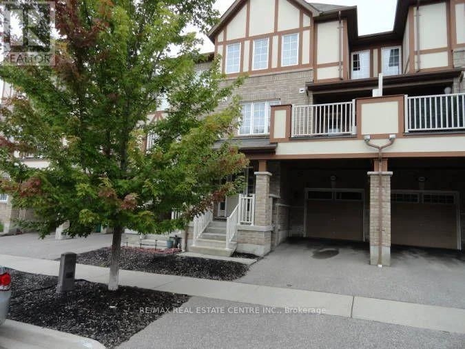 1084 Silk Street, Pickering, Ontario, L1X0E8, Pickering, Ontario — photo 1 of 5