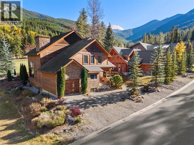 1802 GREYWOLF Drive, Panorama, British Columbia, V0A1T0, Panorama, British Columbia — photo 1 of 5