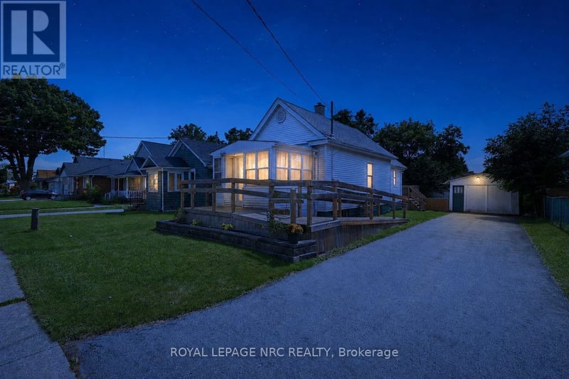 6422 Ash Street, Niagara Falls (Dorchester), Ontario, L2G2H5, Niagara Falls (Dorchester), Ontario — photo 1 of 5