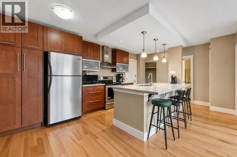 1027 Cameron Avenue Southwest, Calgary, Alberta, T2T0K3, Calgary, Alberta — photo 1 of 5