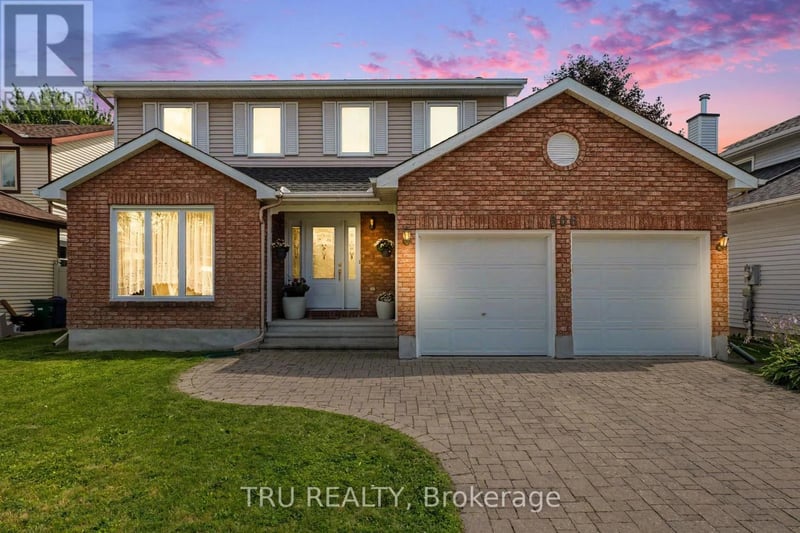 606 Chenier Way, Ottawa, Ontario, K4A1R1, Ottawa, Ontario — photo 1 of 5