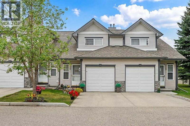 160 Millview Green Southwest, Calgary, Alberta, T2Y3W1, Calgary, Alberta — photo 1 of 5