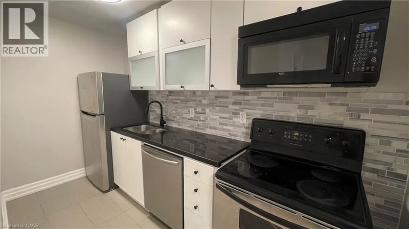 #305 69 EAST MAIN Street, Welland, Ontario, L3B3W4, Welland, Ontario — photo 1 of 5