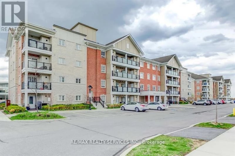 #101 60 Baycliffe Crescent, Brampton (Northwest Brampton), Ontario, L7A0Z4, Brampton (Northwest Brampton), Ontario — photo 1 of 3