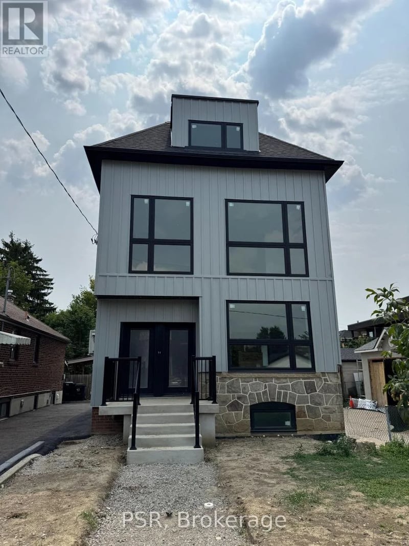 #Main 99 Ypres Road, Toronto (Keelesdale-Eglinton West), Ontario, M6M3X2, Toronto (Keelesdale-Eglinton West), Ontario — photo 1 of 5