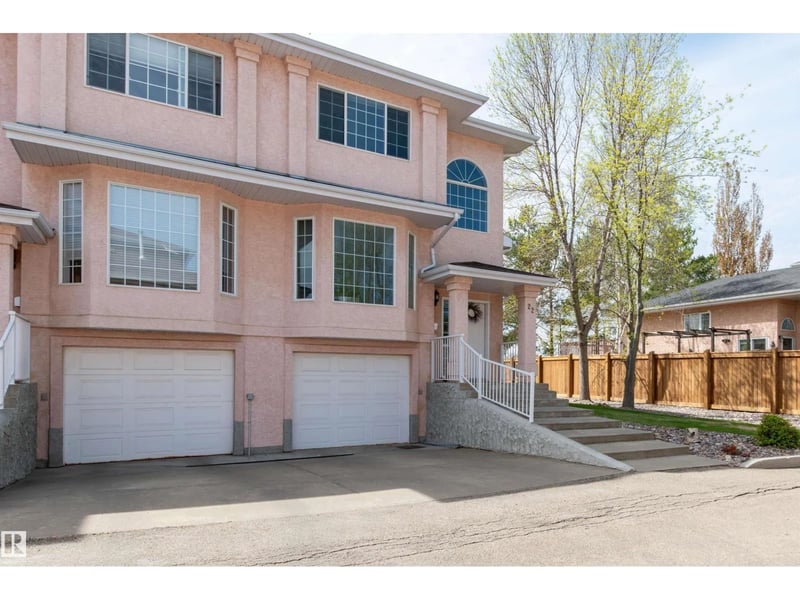 #22 11105 9 AV NW, Edmonton, Alberta, T6J6Z4, Edmonton, Alberta — photo 1 of 5