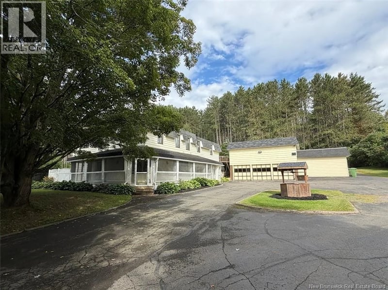2371 Commerciale Street, Saint-François-de-Madawaska, New Brunswick, E7A1B7, Saint-François-de-Madawaska, New Brunswick — photo 1 of 5