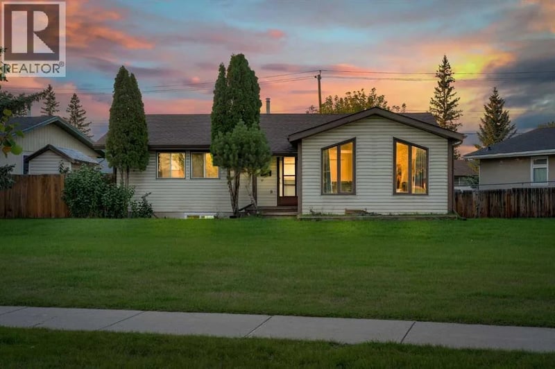 6036 Memorial Drive Northeast, Calgary, Alberta, T2A3W1, Calgary, Alberta — photo 1 of 5
