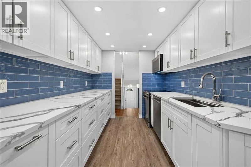 13001 6 Street Southwest, Calgary, Alberta, T2W4J8, Calgary, Alberta — photo 1 of 5