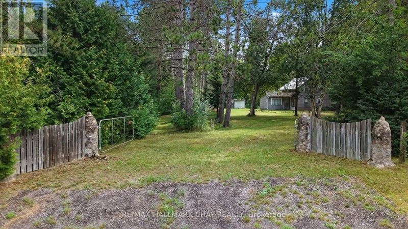 1347 Old Second Road North, Springwater (Hillsdale), Ontario, L0L2K0, Springwater (Hillsdale), Ontario — photo 1 of 5
