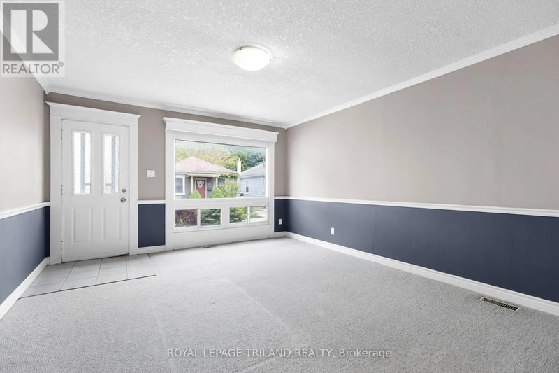 #1 35 Miles Street, London East (East F), Ontario, N5Y2T7, London East (East F), Ontario — photo 1 of 5