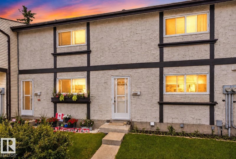 1344 Lakewood Road West NW, Edmonton, Alberta, T6K3P2, Edmonton, Alberta — photo 1 of 5