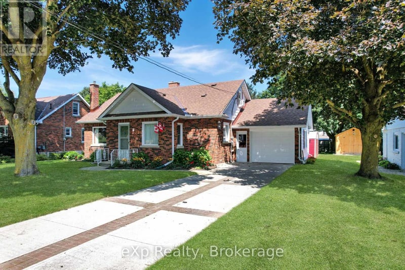 6 Johnstone Boulevard, Brockton, Ontario, N0G2V0, Brockton, Ontario — photo 1 of 5