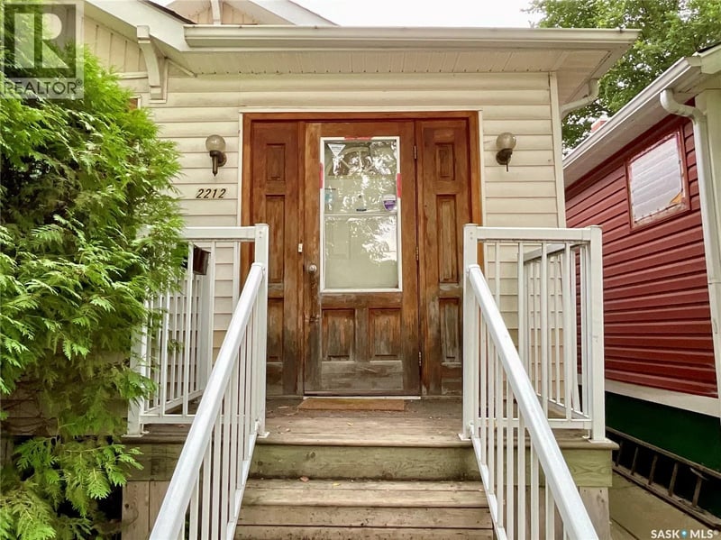 2212 MONTREAL STREET, Regina, Saskatchewan, S4P1L6, Regina, Saskatchewan — photo 1 of 5