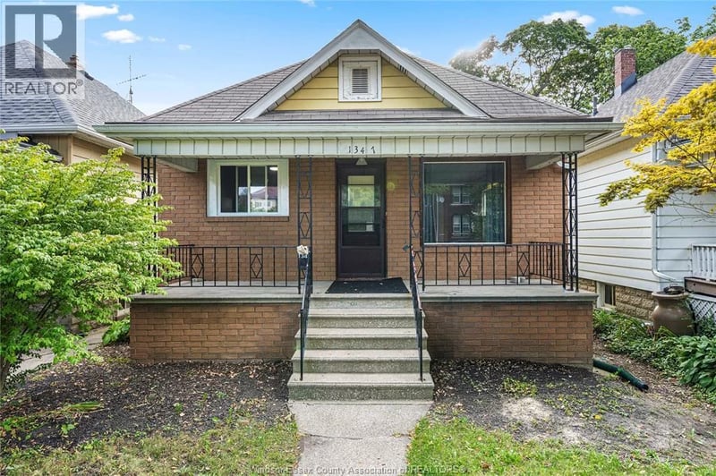 1347 Lincoln, Windsor, Ontario, N8Y2J2, Windsor, Ontario — photo 1 of 5