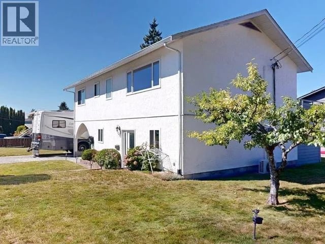 7251 HAZELTON STREET, Powell River, British Columbia, Powell River, British Columbia — photo 1 of 5