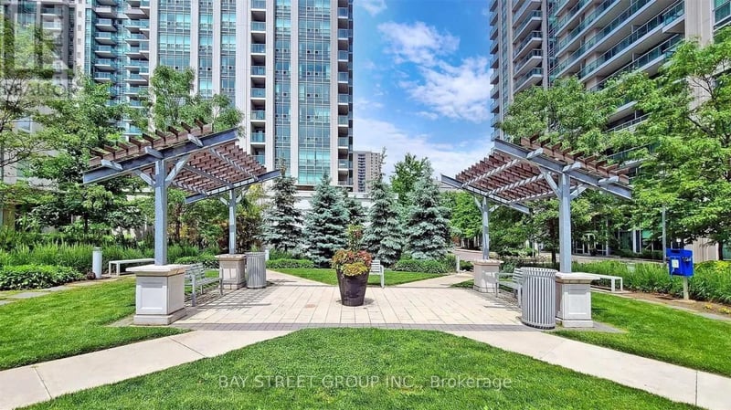 #1612 17 Anndale Drive, Toronto (Willowdale East), Ontario, M2N2W7, Toronto (Willowdale East), Ontario — photo 1 of 5