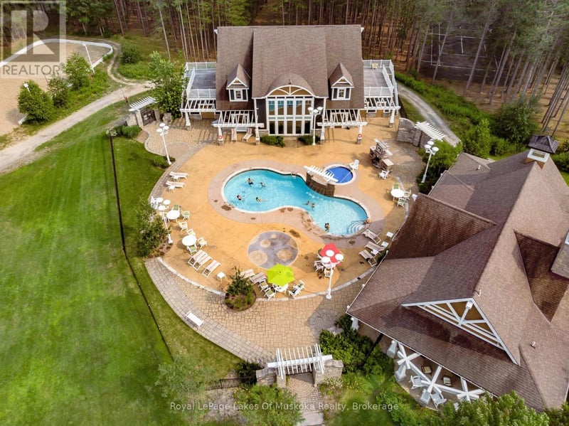 #V 16, W2 1020 Birch Glen Road, Lake of Bays (Mclean), Ontario, P0B1A0, Lake of Bays (Mclean), Ontario — photo 1 of 5