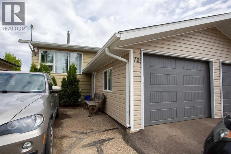 12 Valley Crescent, Lacombe, Alberta, T4L1N9, Lacombe, Alberta — photo 1 of 5