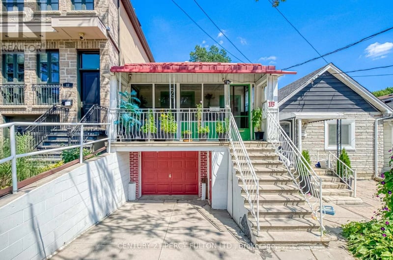 15 Haverson Boulevard, Toronto (Keelesdale-Eglinton West), Ontario, M6M3J5, Toronto (Keelesdale-Eglinton West), Ontario — photo 1 of 5